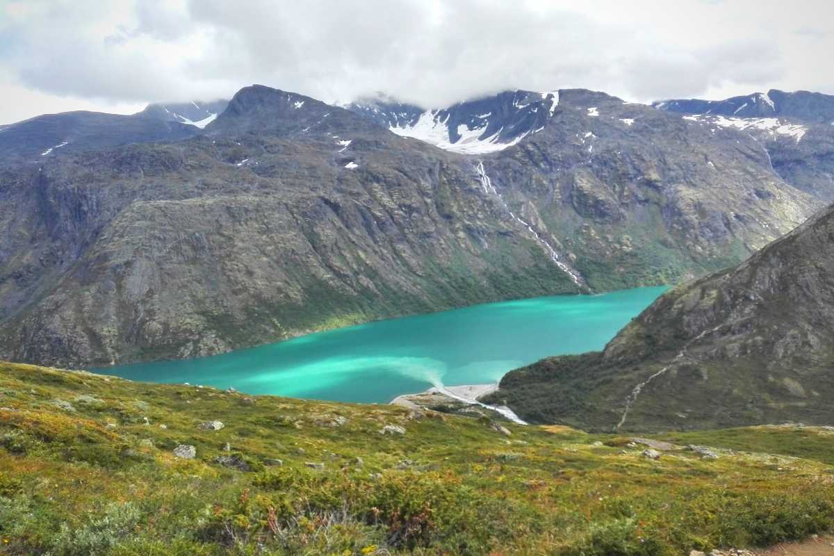 view from besseggen to memurubu