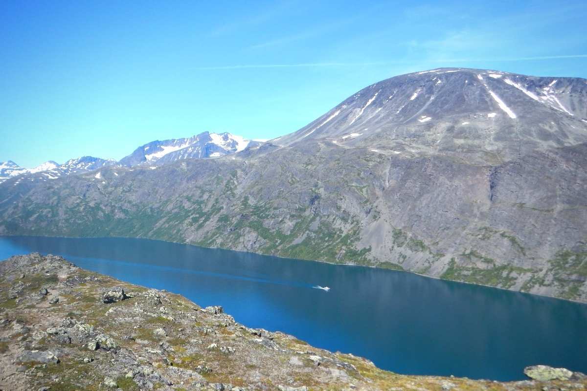 utsikt fra Knutshøe mot bessggen