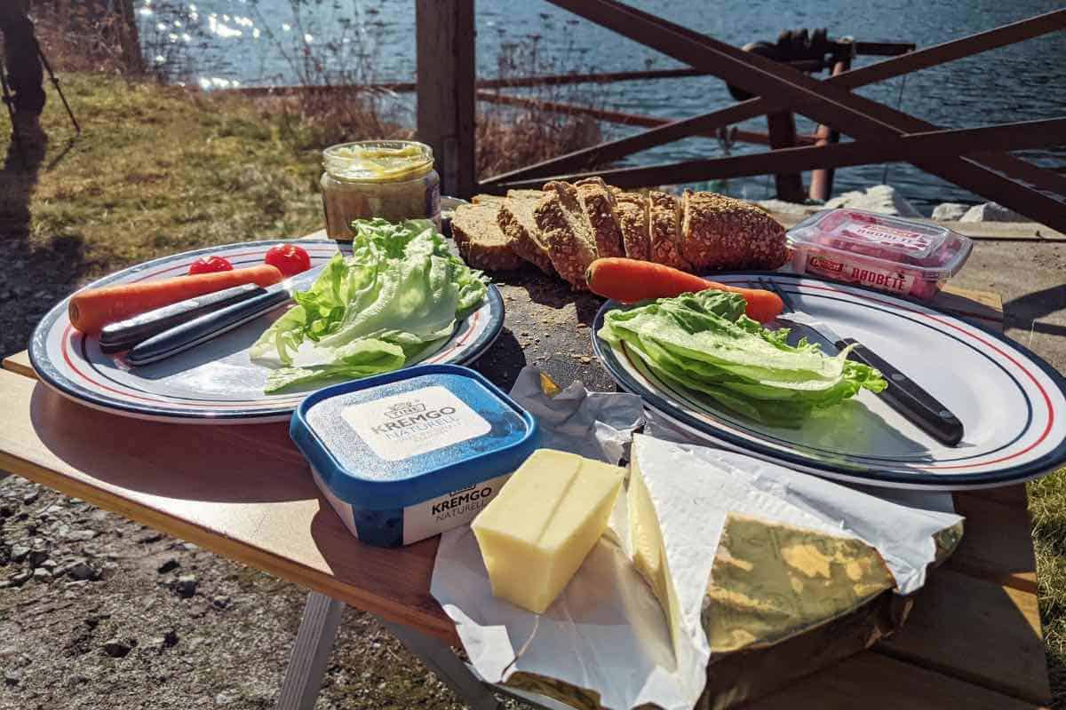breakfast outdoor